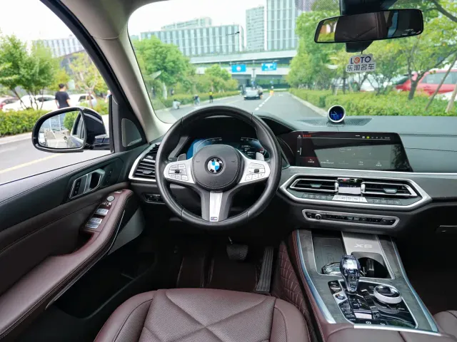 BMW X5 — Фото автомобиля 10