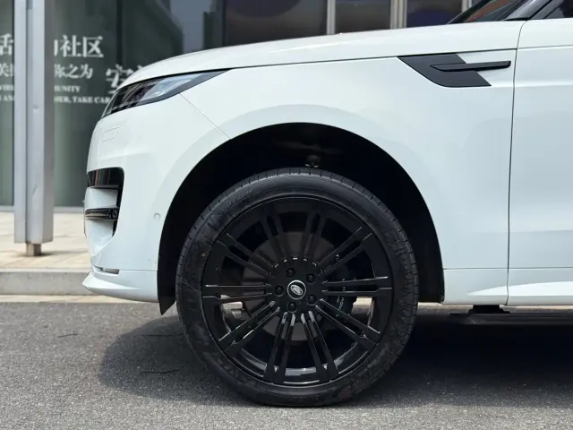 Land Rover Range Rover Sport — Фото автомобиля 5