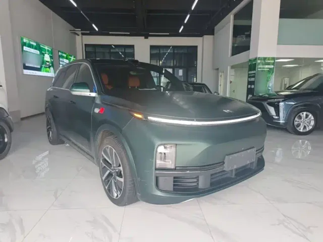 Li Auto L9 — Фото автомобиля 3
