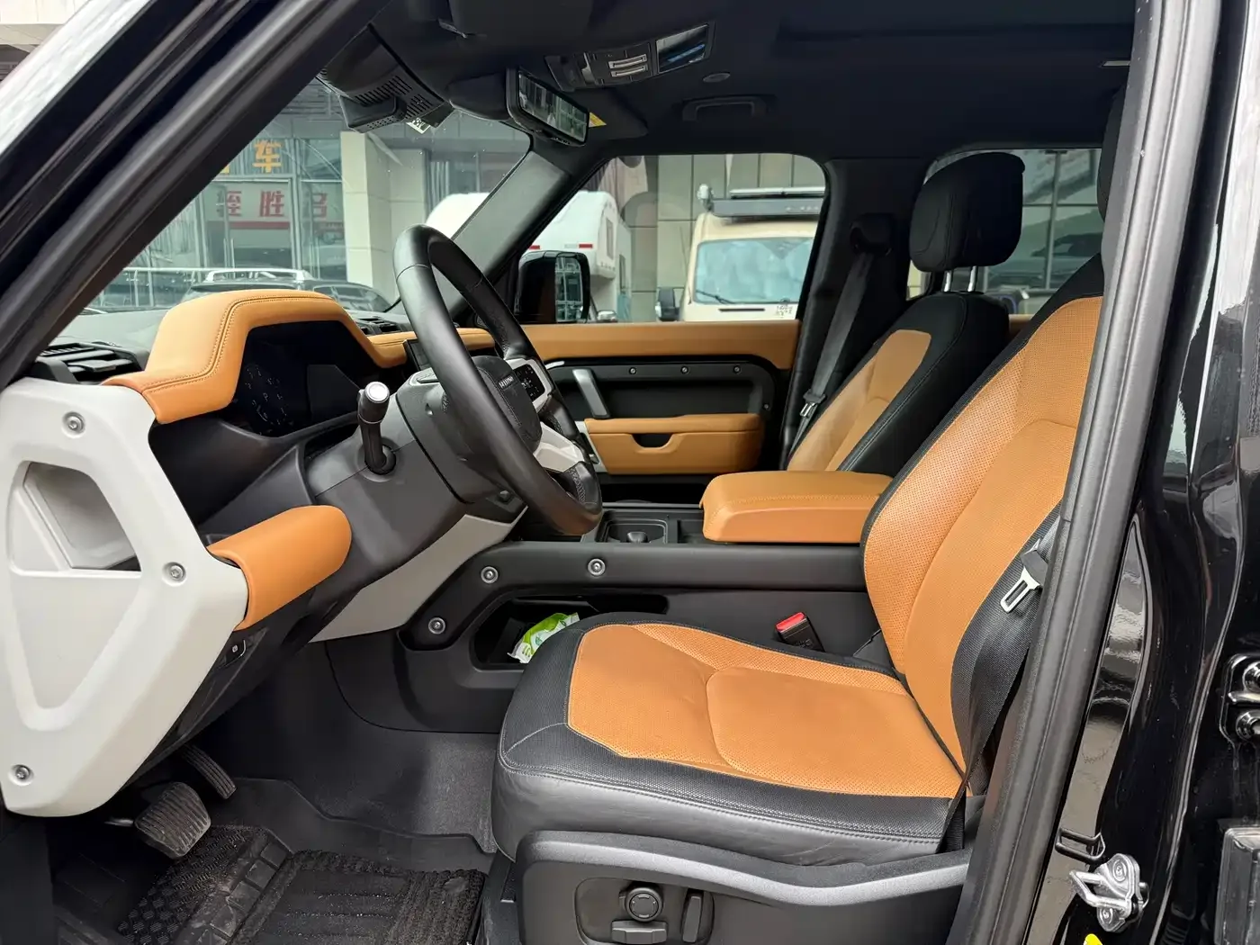Land Rover Land Rover Defender 2024 110 3.0T P400 X-DYNAMIC HSE — Фото автомобиля 6
