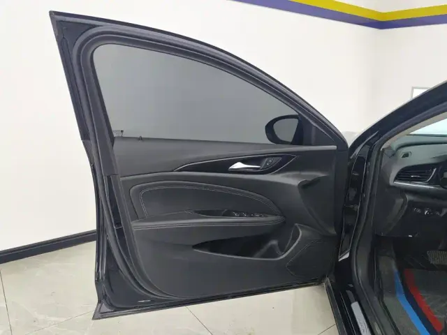 Buick Regal — Фото автомобиля 7