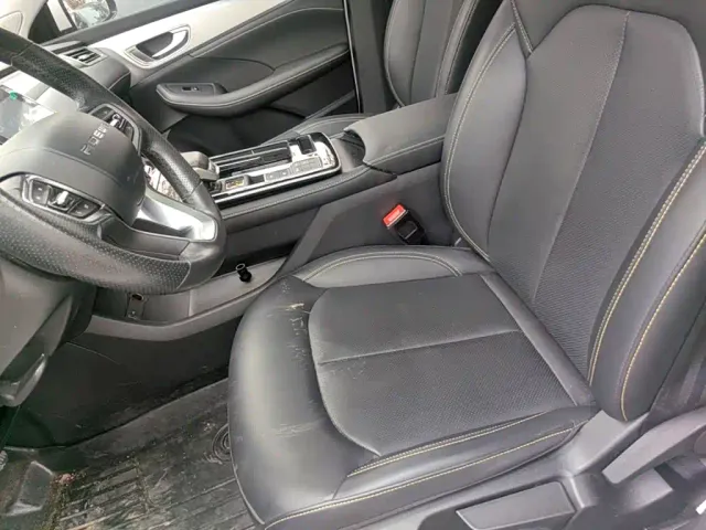 Roewe i6 MAX EV — Фото автомобиля 14