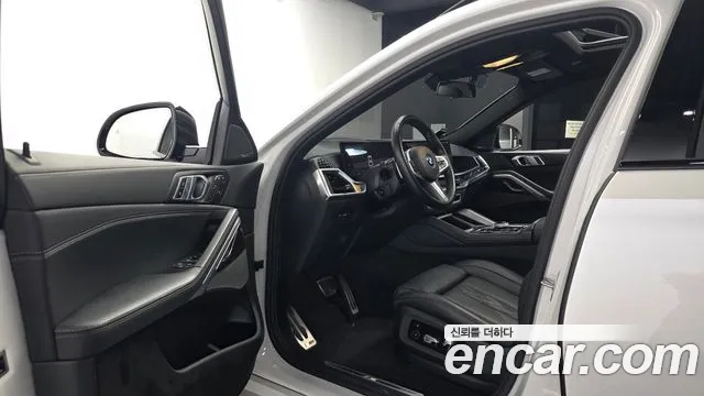 BMW X6 xDrive40i M Sport — Фото автомобиля 8