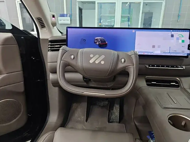 IM Motors LS6 — Фото автомобиля 10