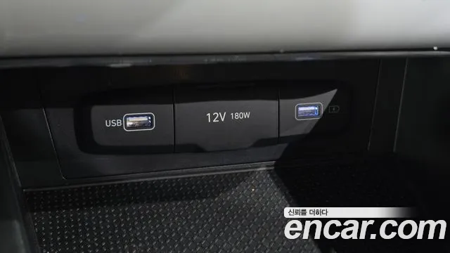 Hyundai Tucson Tucson (NX4) Бензин 1.6 турбо 2WD — Фото автомобиля 13