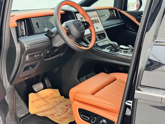 GAC Trumpchi Trumpchi M8 2026 HEV Ultimate Edition — Фото автомобиля 4