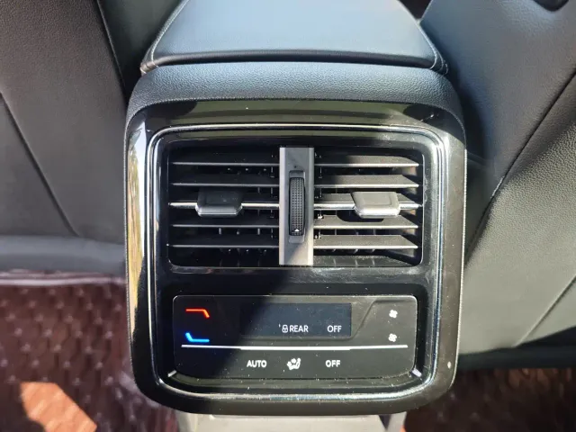 Volkswagen Passat — Фото автомобиля 13