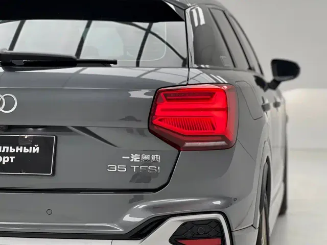 Audi Q2L — Фото автомобиля 18