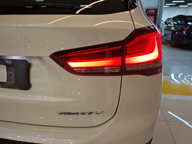 BMW X1 — Фото автомобиля 7