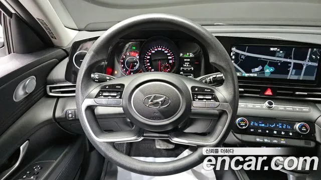 Hyundai AVANTE Avante (CN7) — Фото автомобиля 16