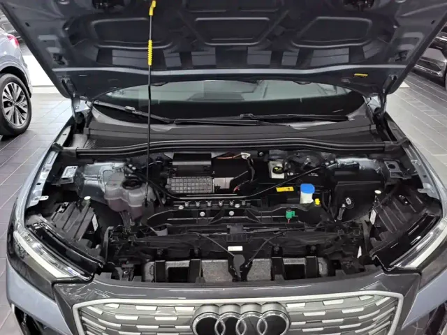 Audi Q4 e-tron — Фото автомобиля 19