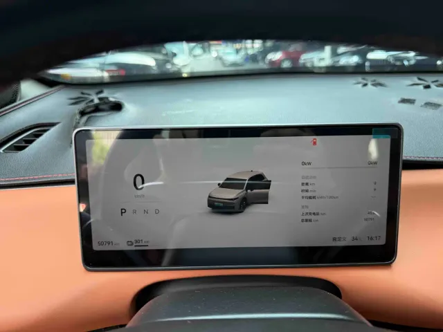 Leapmotor C10 — Фото автомобиля 10