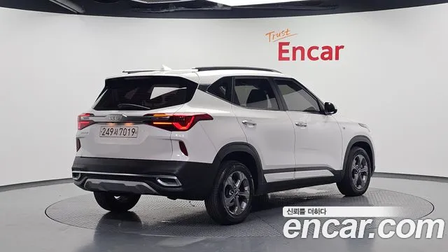 Kia Seltos — Фото автомобиля 2