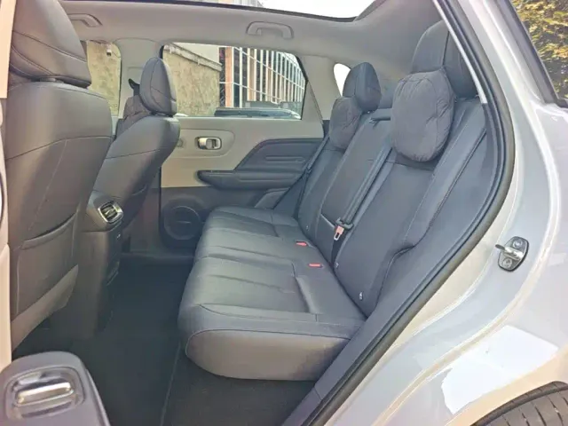 Leapmotor B10 — Фото автомобиля 16