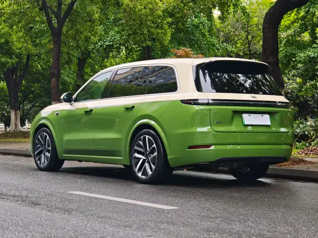 Li Auto L9 — Фото автомобиля 16