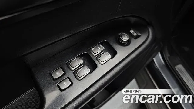 KG_Mobility_Ssangyong Rexton Новый Rexton Sport Khan Дизель 2.2 4WD — Фото автомобиля 16
