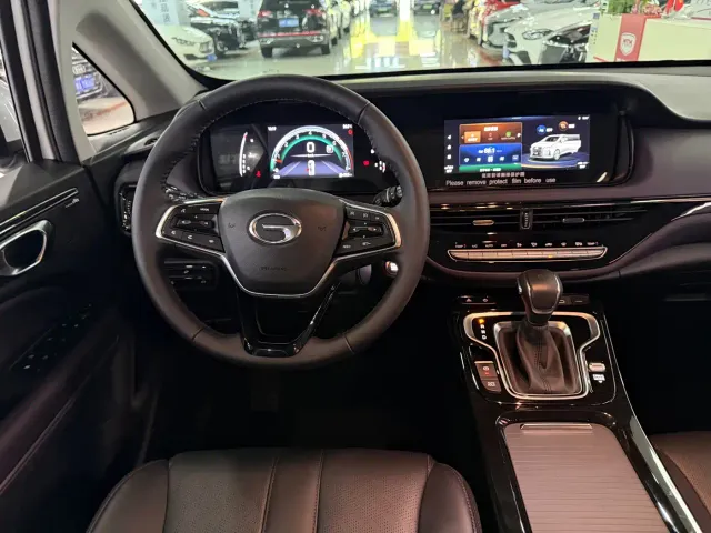 GAC Trumpchi M6 — Фото автомобиля 19