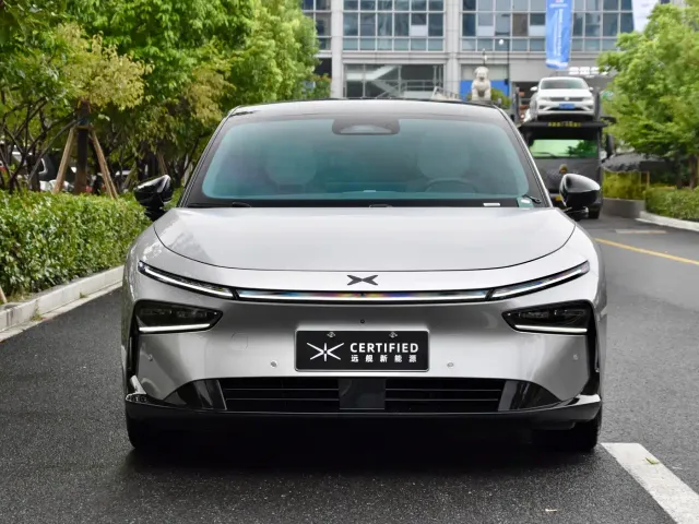 Xpeng P7+ — Фото автомобиля 4