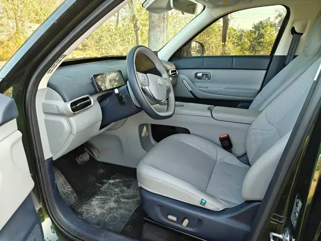 Leapmotor A10 — Фото автомобиля 6