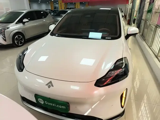 GAC Hyptec HT — Фото автомобиля 2