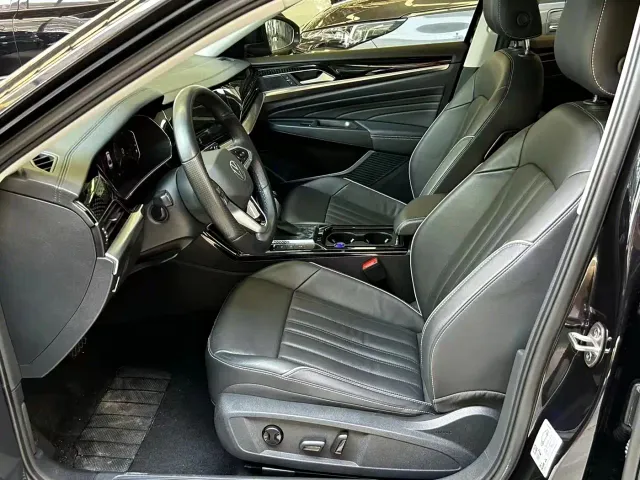 Volkswagen Passat — Фото автомобиля 4