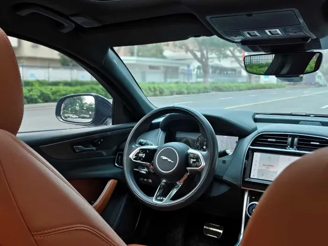 Jaguar XEL — Фото автомобиля 26