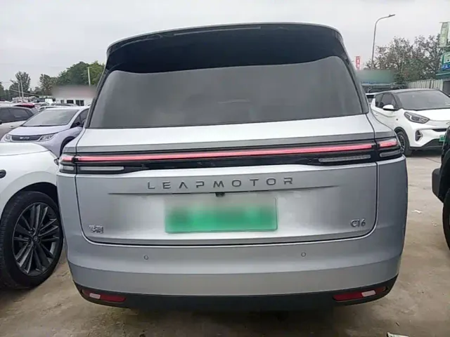 Leapmotor C16 — Фото автомобиля 5