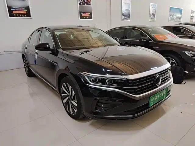 Volkswagen Passat — Фото автомобиля 3