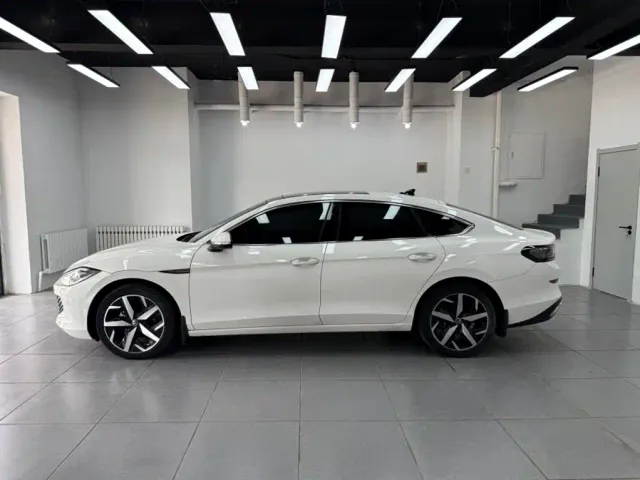 Volkswagen Lamando — Фото автомобиля 7