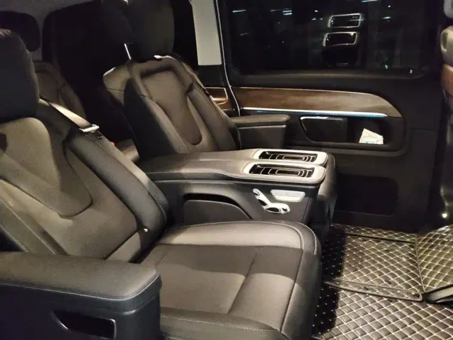 Mercedes-Benz V-Class — Фото автомобиля 13