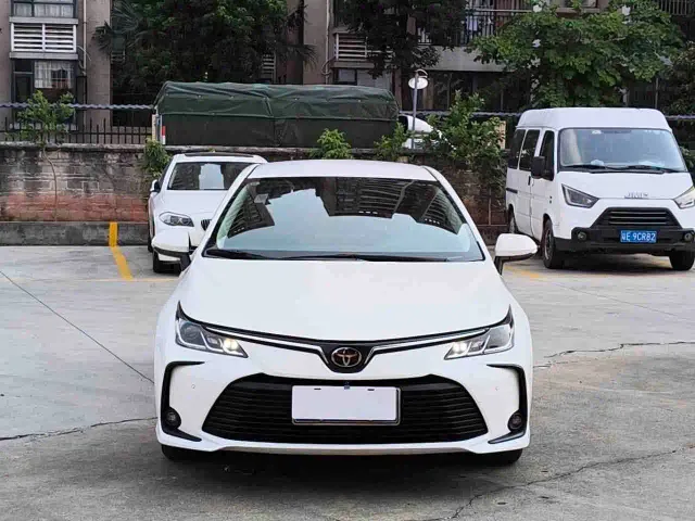 Toyota Corolla — Фото автомобиля 2