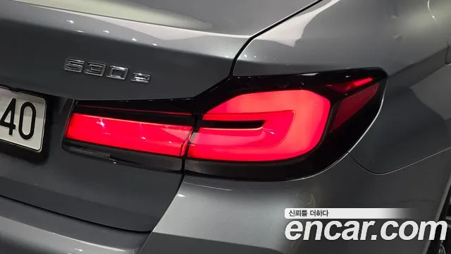 BMW 5 Series G30 — Фото автомобиля 8