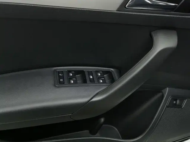 Skoda Rapid — Фото автомобиля 9
