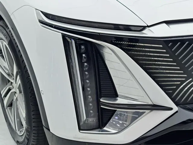 Cadillac Lyriq — Фото автомобиля 8