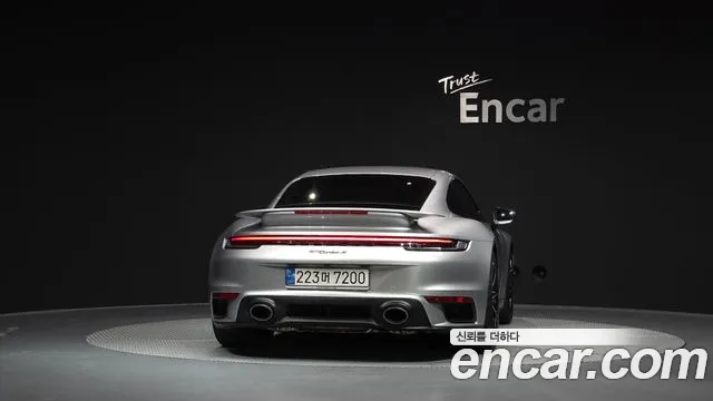 Porsche 911 Turbo S — Фото автомобиля 2