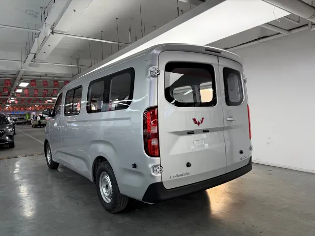 Wuling Yangguang Pro — Фото автомобиля 12