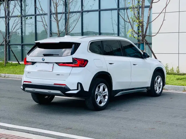 BMW X1 — Фото автомобиля 7