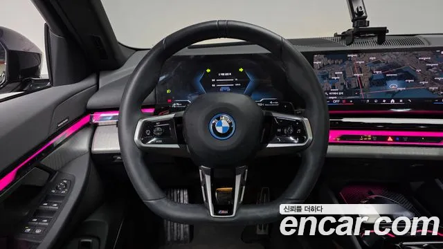 BMW 5 Series G60 — Фото автомобиля 18