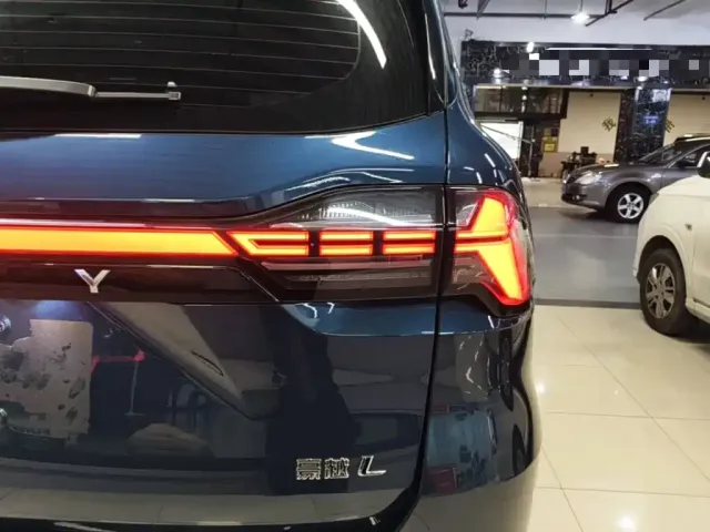 Geely Haoyue L 2023 2.0T DCT Premium Model — Фото автомобиля 23