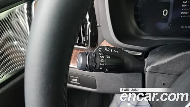 Volvo XC60 Generation 2 — Фото автомобиля 28
