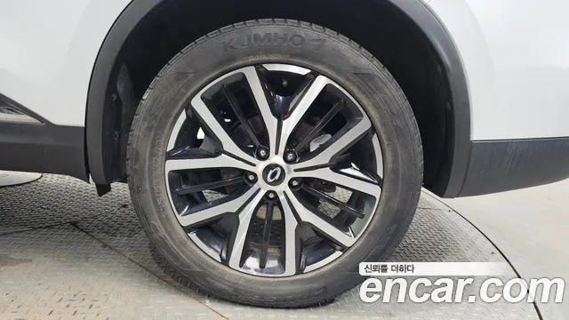 Renault-KoreaSamsung QM6 Новый QM6 2.0 LPe RE Signature 2WD — Фото автомобиля 18