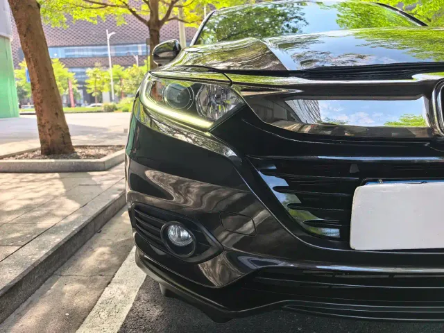 Honda Vezel — Фото автомобиля 3