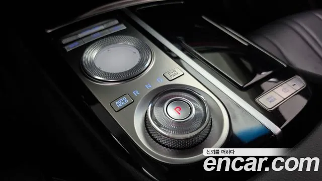 Genesis G80 Бензин 2.5 турбо AWD — Фото автомобиля 9