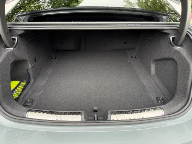 Audi A6L — Фото автомобиля 11