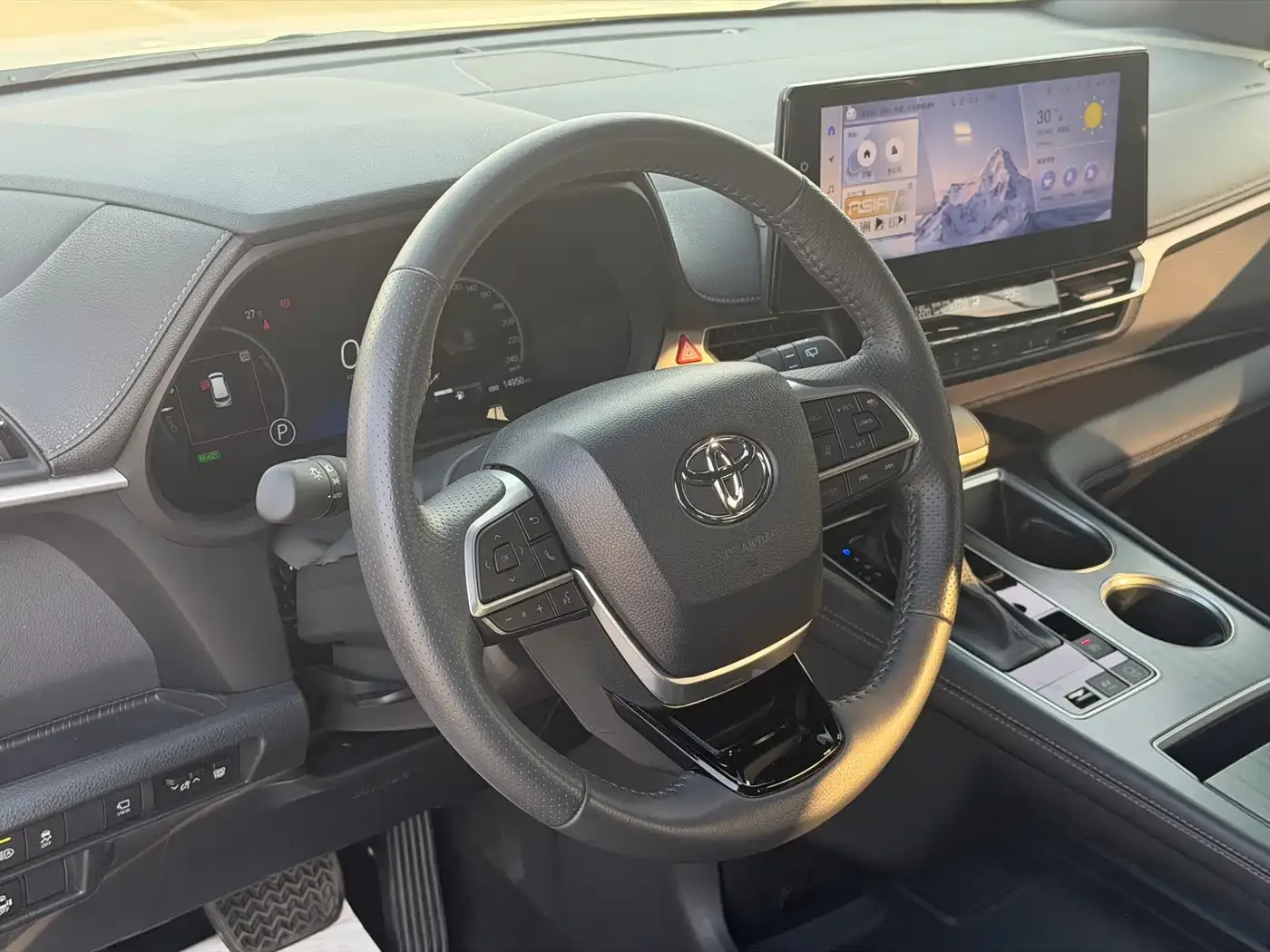 Toyota Toyota Sienna 2024 2.5L Hybrid 4WD Premium Edition — Фото автомобиля 8