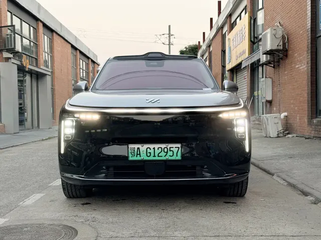 IM Motors LS9 — Фото автомобиля 2