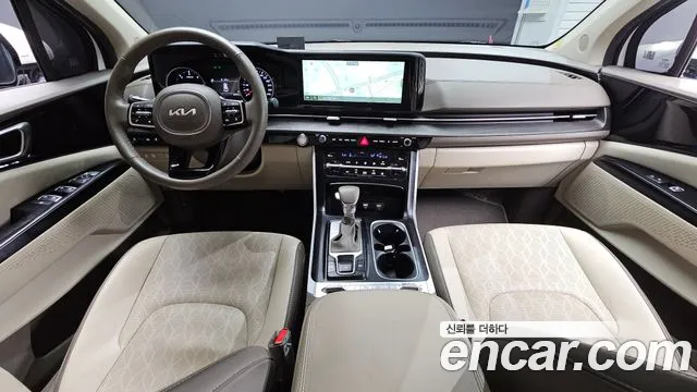 Kia Carnival Generation 4 — Фото автомобиля 10