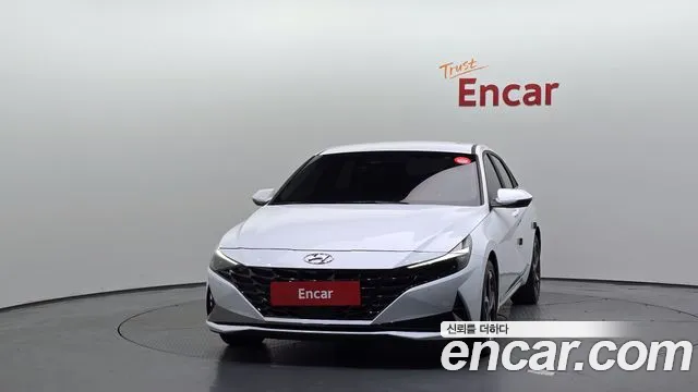 Hyundai Avante CN7 — Фото автомобиля 3
