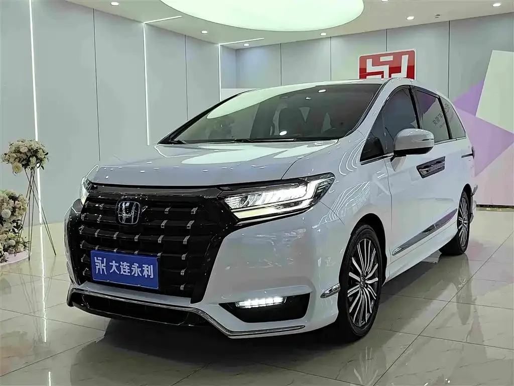 Фотография автомобиля — Honda Elysion