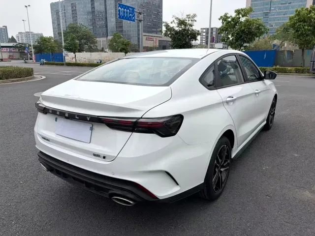 Geely Binrui — Фото автомобиля 7